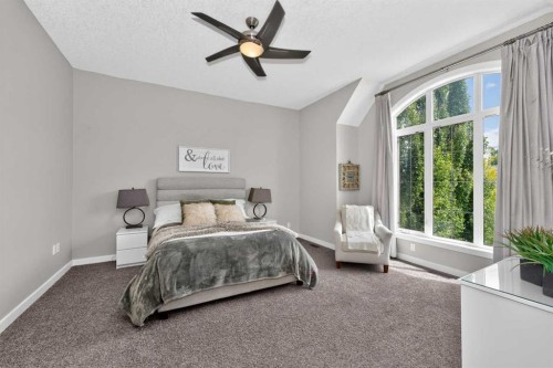 244 Mahogany Bay Se, Calgary, AB - Indoor Photo Showing Bedroom