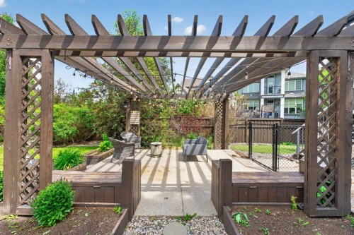 244 Mahogany Bay Se, Calgary, AB - Outdoor