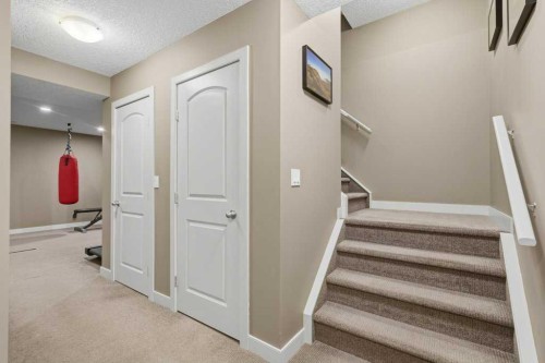 69 Everhollow Avenue Sw, Calgary, AB - Indoor Photo Showing Other Room
