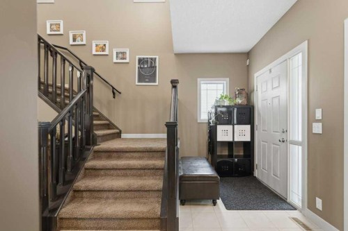 69 Everhollow Avenue Sw, Calgary, AB - Indoor Photo Showing Other Room