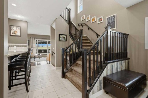 69 Everhollow Avenue Sw, Calgary, AB - Indoor Photo Showing Other Room