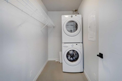 110-214 Sherwood Square Nw, Calgary, AB - Indoor Photo Showing Laundry Room