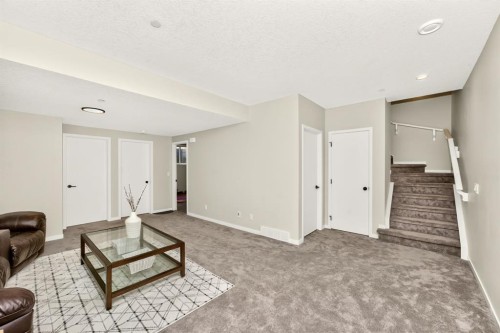 23 Lucas Boulevard Nw, Calgary, AB - Indoor