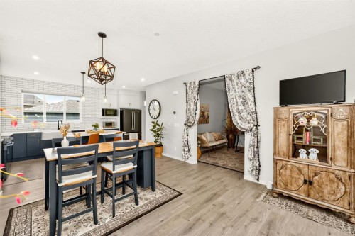 23 Lucas Boulevard Nw, Calgary, AB - Indoor
