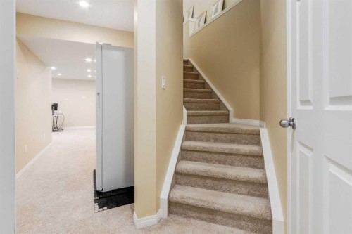 2620 Reunion Square Nw, Airdrie, AB - Indoor Photo Showing Other Room