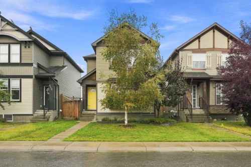 106 Autumn Crescent Se, Calgary, AB - Outdoor With Facade