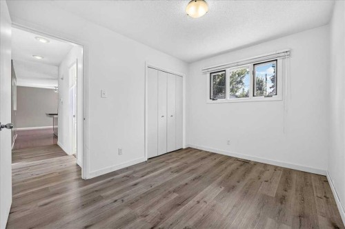 4711 Montana Drive Nw, Calgary, AB - Indoor Photo Showing Other Room