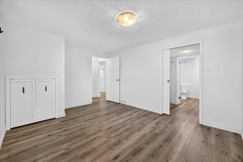 4711 Montana Drive Nw, Calgary, AB - Indoor Photo Showing Other Room