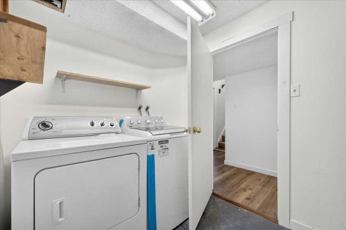 4711 Montana Drive Nw, Calgary, AB - Indoor Photo Showing Laundry Room