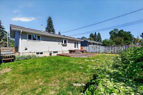 4711 Montana Drive Nw, Calgary, AB - Outdoor