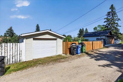 4711 Montana Drive Nw, Calgary, AB - Outdoor With Exterior