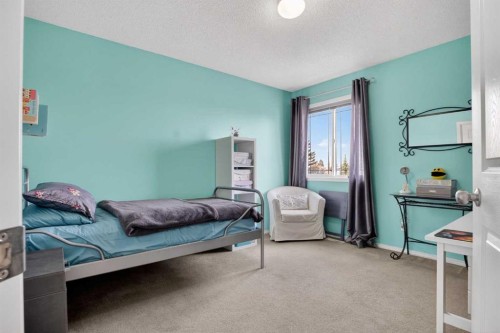 112 Valley Stream Close Nw, Calgary, AB - Indoor Photo Showing Bedroom