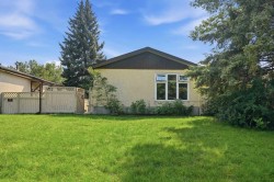 3432 31A Avenue SE Calgary, AB T2B 0J1