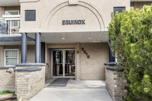 206-2010 35 Avenue Sw, Calgary, AB - Outdoor
