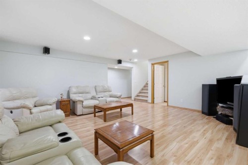 535 Cimarron Point, Okotoks, AB - Indoor Photo Showing Living Room
