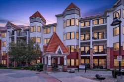 303-70 Royal Oak Plaza NW Calgary, AB T3G 0C6