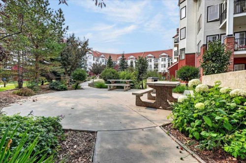 303-70 Royal Oak Plaza Nw, Calgary, AB - Outdoor
