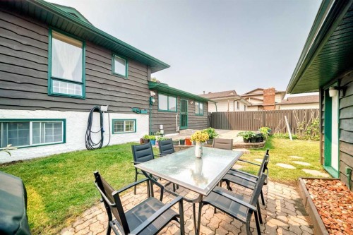 11 Rundlemere Place Ne, Calgary, AB - Outdoor With Deck Patio Veranda With Exterior