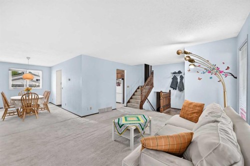 11 Rundlemere Place Ne, Calgary, AB - Indoor Photo Showing Other Room