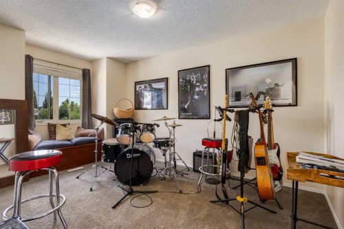 142 Springbank Crescent Sw, Calgary, AB - Indoor