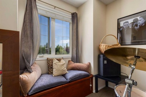 142 Springbank Crescent Sw, Calgary, AB - Indoor