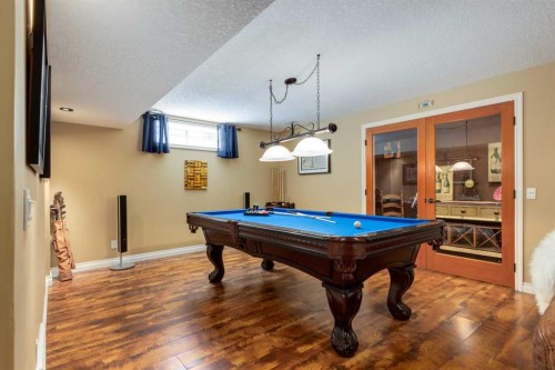 142 Springbank Crescent Sw, Calgary, AB - Indoor Photo Showing Other Room