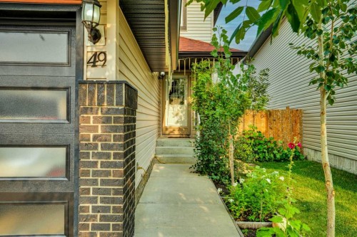 49 Saddletree Close Ne, Calgary, AB - Outdoor