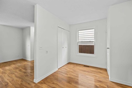 28 Erin Croft Place Se, Calgary, AB - Indoor Photo Showing Other Room