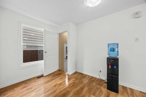 28 Erin Croft Place Se, Calgary, AB - Indoor Photo Showing Other Room