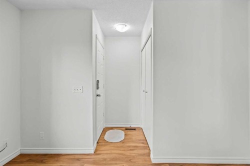 28 Erin Croft Place Se, Calgary, AB - Indoor Photo Showing Other Room