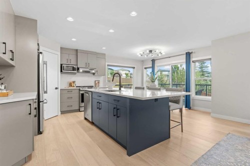 10 Aspen Stone Mews Sw, Calgary, AB - Indoor Photo Showing Kitchen With Upgraded Kitchen