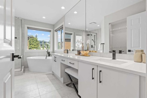 10 Aspen Stone Mews Sw, Calgary, AB - Indoor Photo Showing Bathroom