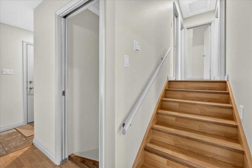 4707 Brockington Road Nw, Calgary, AB - Indoor Photo Showing Other Room