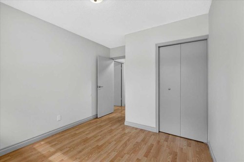 4707 Brockington Road Nw, Calgary, AB - Indoor Photo Showing Other Room
