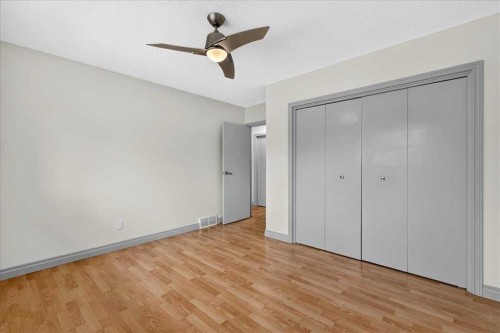 4707 Brockington Road Nw, Calgary, AB - Indoor Photo Showing Other Room
