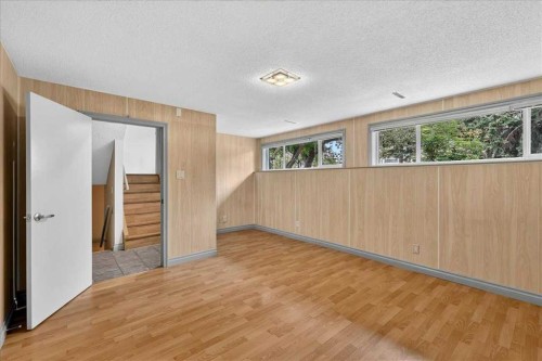 4707 Brockington Road Nw, Calgary, AB - Indoor Photo Showing Other Room