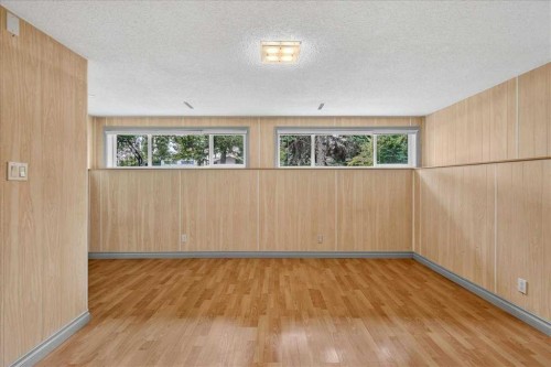 4707 Brockington Road Nw, Calgary, AB - Indoor Photo Showing Other Room