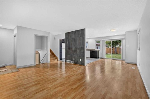 4707 Brockington Road Nw, Calgary, AB - Indoor