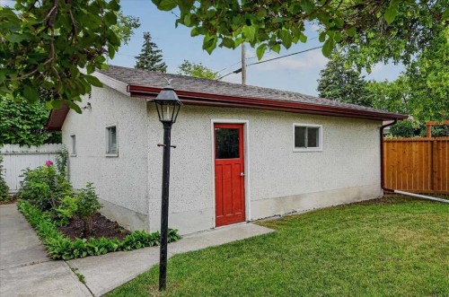 4707 Brockington Road Nw, Calgary, AB - Outdoor