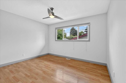 4707 Brockington Road Nw, Calgary, AB - Indoor Photo Showing Other Room