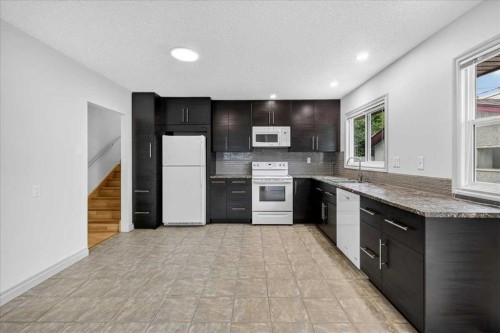 4707 Brockington Road Nw, Calgary, AB - Indoor Photo Showing Kitchen