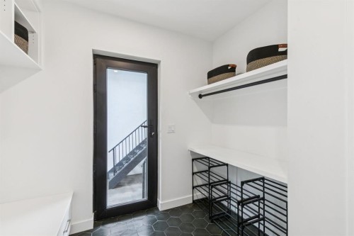 2543 Chicoutimi Drive Nw, Calgary, AB - Indoor Photo Showing Other Room