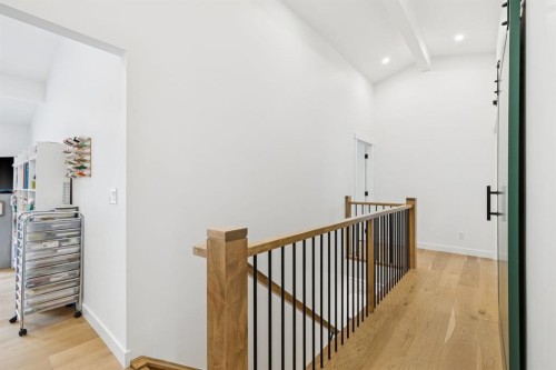 2543 Chicoutimi Drive Nw, Calgary, AB - Indoor Photo Showing Other Room
