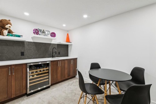 2543 Chicoutimi Drive Nw, Calgary, AB - Indoor Photo Showing Office