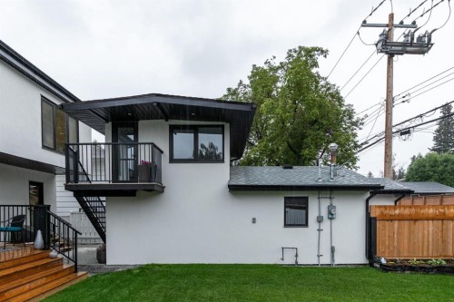 2543 Chicoutimi Drive Nw, Calgary, AB - Outdoor With Exterior