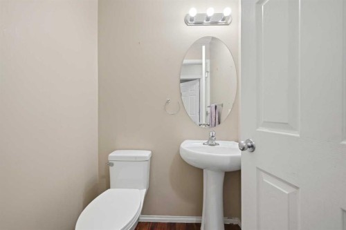 86 Saddlecrest Close Ne, Calgary, AB - Indoor Photo Showing Bathroom