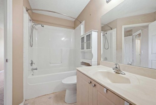 86 Saddlecrest Close Ne, Calgary, AB - Indoor Photo Showing Bathroom