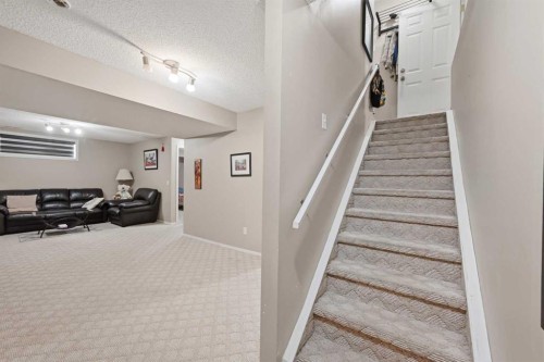 86 Saddlecrest Close Ne, Calgary, AB - Indoor