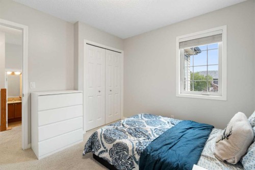 818 Copperfield Boulevard Se, Calgary, AB - Indoor Photo Showing Bedroom
