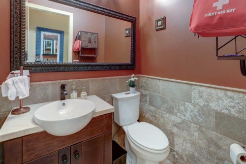 66 Copperfield Close Se, Calgary, AB - Indoor Photo Showing Bathroom